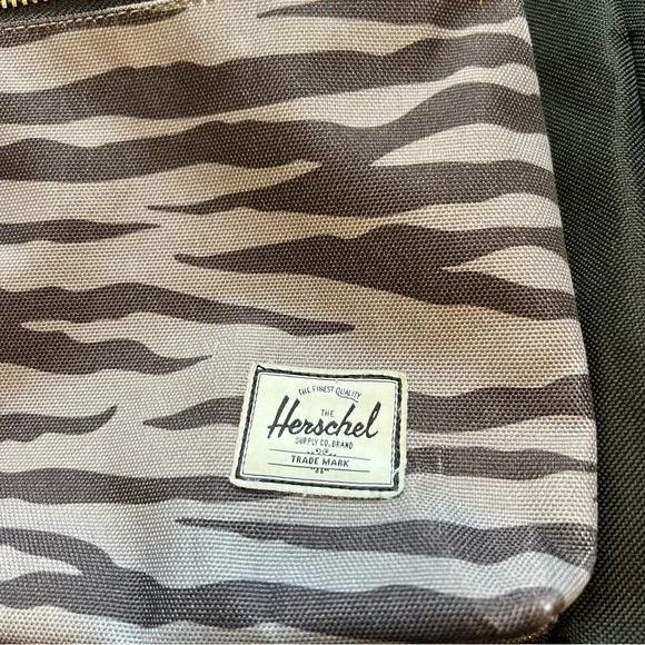 Herschel Backpack - Picture 8 of 15